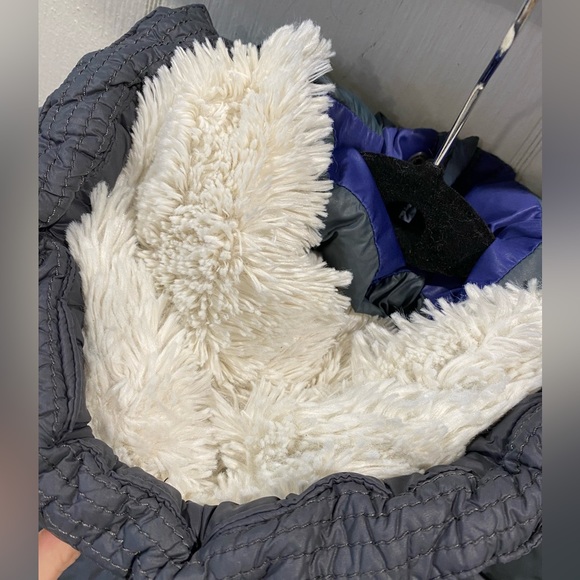 American Eagle grey puffer coat - Picture 10 of 16